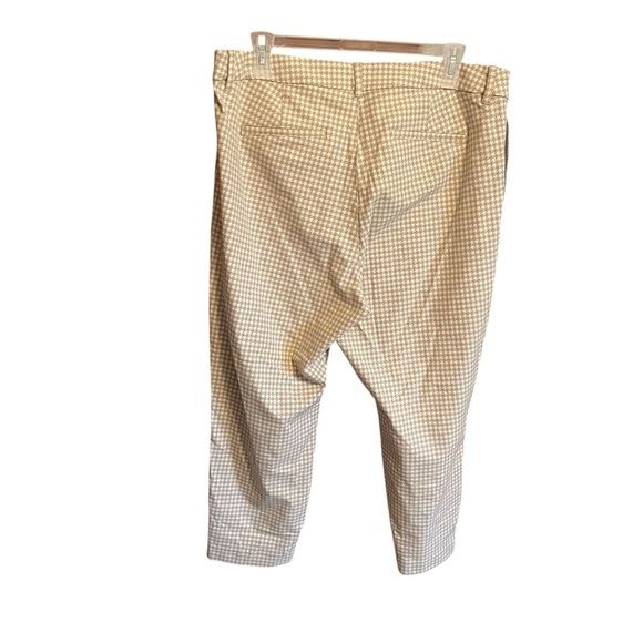 Old Navy Plus Size 20 Tan White Houndstooth-High Rise Pixie Pants-NWT - Picture 2 of 14